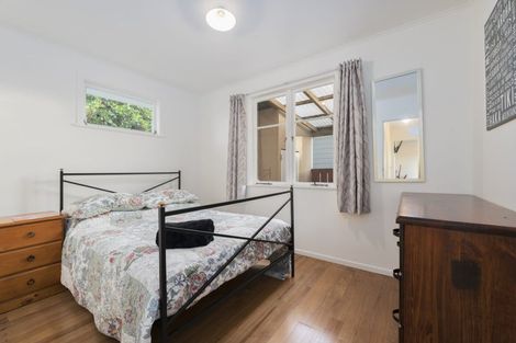 Photo of property in 21 Arlette Place, Massey, Auckland, 0614