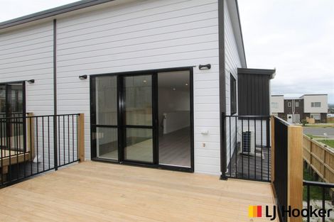 Photo of property in 20a Crestview Rise, Papakura, 2110