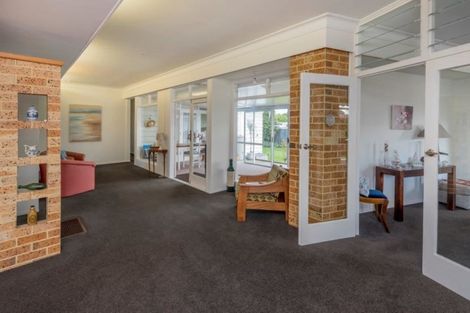 Photo of property in 395 Te Moana Road, Waikanae, 5036