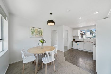 Photo of property in 4 Maraval Crescent, Grenada Village, Wellington, 6037