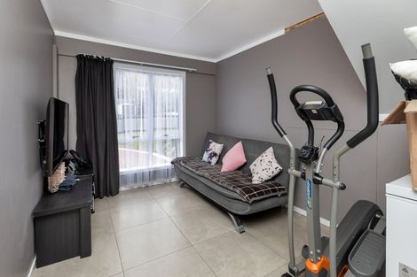 Photo of property in 18 Parkland Crescent, Te Kamo, Whangarei, 0112