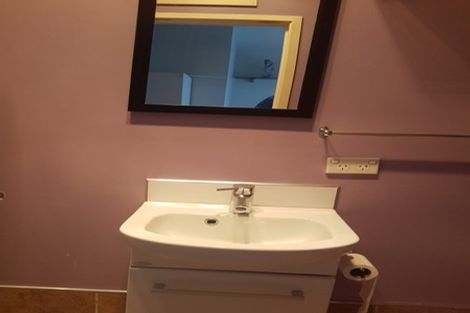 Photo of property in 46 Farquhar Road, Glendene, Auckland, 0602