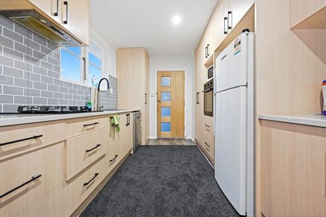 Photo of property in 2 Emerson Place, Enderley, Hamilton, 3214