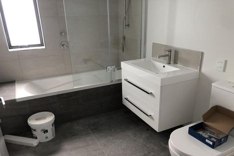 Photo of property in 31 Oakum Road, Whitby, Porirua, 5024