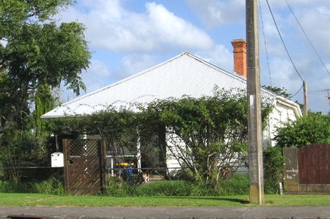 Photo of property in 3/89a Royal Road, Massey, Auckland, 0614