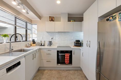 Photo of property in 43 Lansdowne Crescent, Glenview, Hamilton, 3206