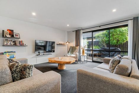 Photo of property in 25 Captain Mitchell Drive, Opaheke, Papakura, 2113