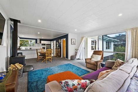 Photo of property in 21 Ambury Place, Merrilands, New Plymouth, 4312