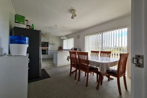 Photo of property in 1/9 Delamare Court, Sunnynook, Auckland, 0632
