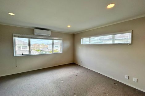 Photo of property in 22 Pickaberry Avenue, Karaka, Papakura, 2113