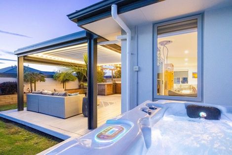 Photo of property in 2 Aparima Place, Awatoto, Napier, 4110