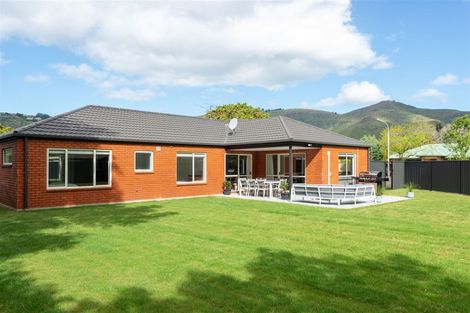 Photo of property in 36 Mauger Drive, Heathcote Valley, Christchurch, 8022