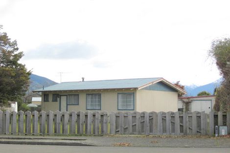 Photo of property in 77 Quintin Drive, Te Anau, 9600