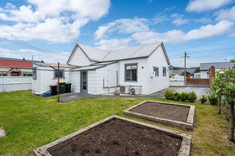 Photo of property in 41 Bathgate Street, South Dunedin, Dunedin, 9012