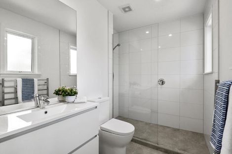 Photo of property in 42 Matipo Road, Mairangi Bay, Auckland, 0630