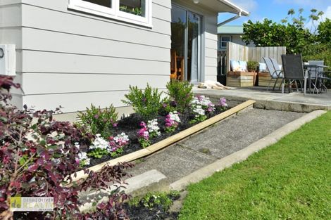 Photo of property in 18 Old Parua Bay Road, Parahaki, Whangarei, 0112