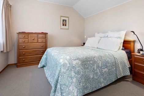 Photo of property in 18 Sharples Place, Somerville, Auckland, 2014
