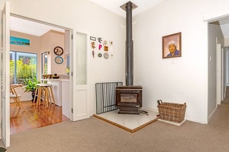 Photo of property in 11 Makorori Beach Road, Makorori, Gisborne, 4073