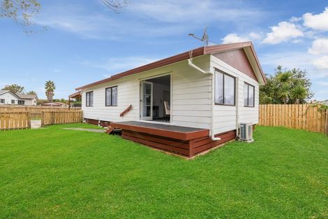 Photo of property in 2/5 Malaspina Place, Papatoetoe, Auckland, 2025