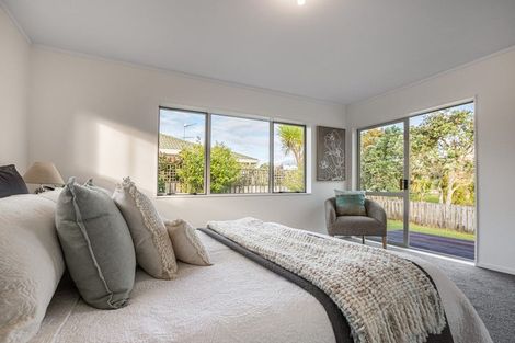 Photo of property in 11b Mcgowan Place, Orewa, 0931