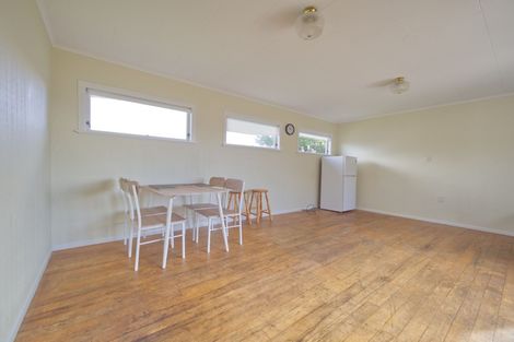 Photo of property in 103 Ennis Avenue, Pakuranga Heights, Auckland, 2010