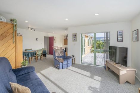 Photo of property in 16 Meadow Drive, Whitianga, 3510