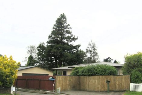 Photo of property in 6 Ponderosa Grove, Maoribank, Upper Hutt, 5018