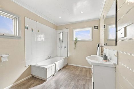 Photo of property in 732 Ferry Road, Woolston, Christchurch, 8023