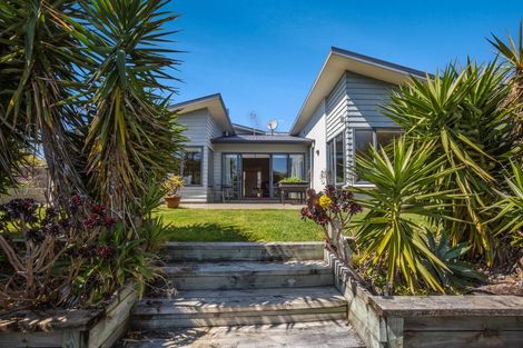 Photo of property in 101 Regent Drive, Paraparaumu Beach, Paraparaumu, 5032