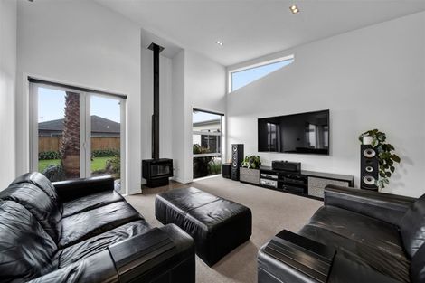 Photo of property in 15 Marlin Terrace, Bell Block, New Plymouth, 4312