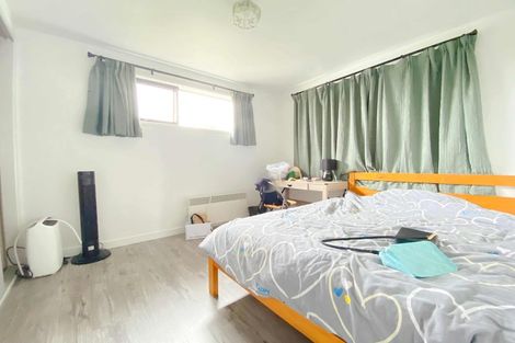 Photo of property in 46 Target Road, Totara Vale, Auckland, 0629