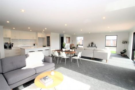 Photo of property in 6 Silverview Place, Mosgiel, 9024