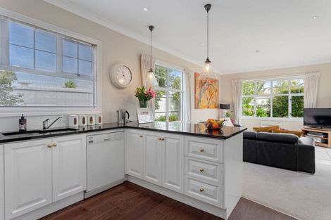 Photo of property in 6 Holmwood Road, Merivale, Christchurch, 8014