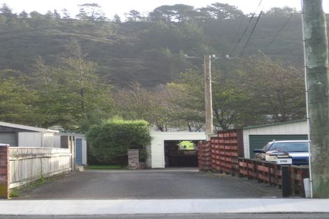 Photo of property in 260 Stokes Valley Road, Stokes Valley, Lower Hutt, 5019