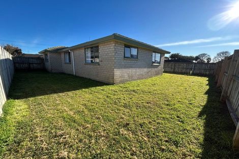 Photo of property in 44 Kayes Road, Pukekohe, 2120
