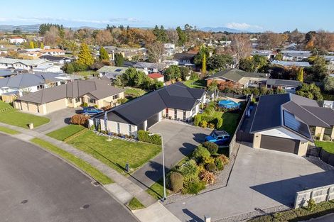 Photo of property in 7 Austin Reid Avenue, Carterton, 5713