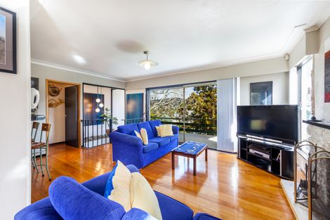 Photo of property in 72 La Rosa Street, Green Bay, Auckland, 0604