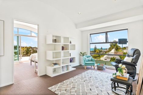 Photo of property in 1/40 Beulah Avenue, Rothesay Bay, Auckland, 0630