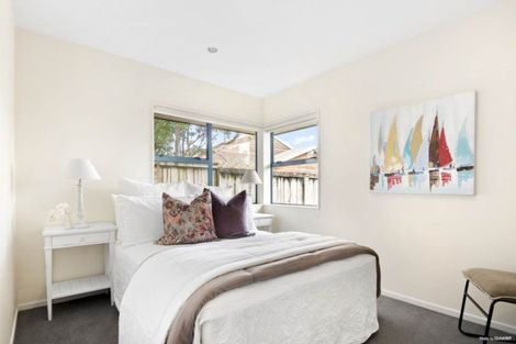 Photo of property in 7 Harbour Lights Close, West Harbour, Auckland, 0618