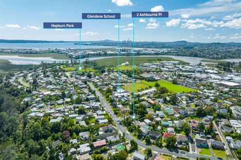 Photo of property in 2 Ashbourne Place, Glendene, Auckland, 0602