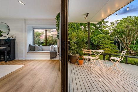 Photo of property in 31 Crampton Court, Orewa, 0931