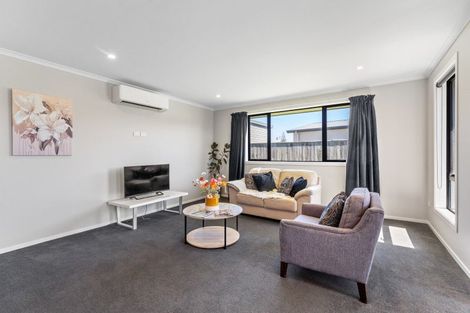 Photo of property in 49 Seagrass Place, Otaki Beach, Otaki, 5512