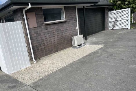 Photo of property in 2/200 Wainoni Road, Avondale, Christchurch, 8061