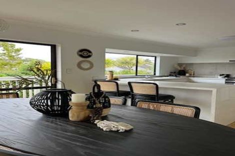 Photo of property in 70 Bay Vista Drive, Red Beach, 0932