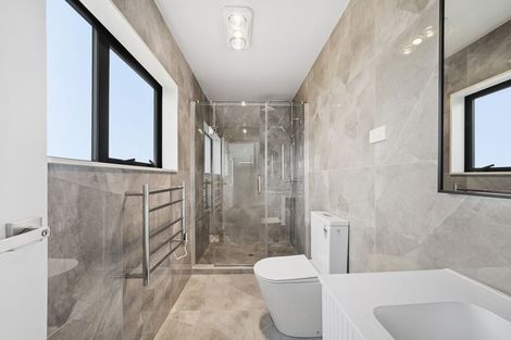 Photo of property in 9 Eastglen Road, Glen Eden, Auckland, 0602