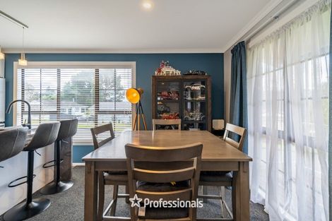 Photo of property in 33 Fenchurch Grove, Stokes Valley, Lower Hutt, 5019