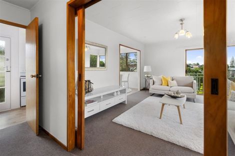 Photo of property in 66 Lavery Place, Sunnynook, Auckland, 0632