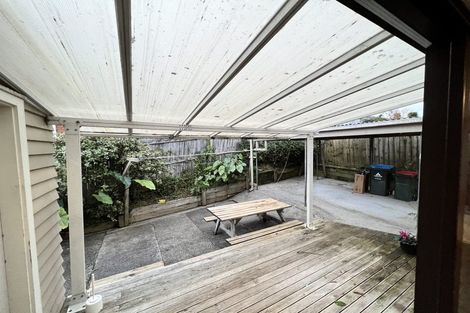 Photo of property in 3 Lewis Street, Blockhouse Bay, Auckland, 0600