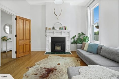 Photo of property in 98 Somerfield Street, Somerfield, Christchurch, 8024