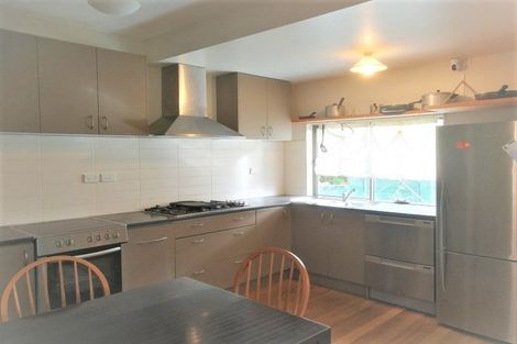 Photo of property in 1/1 Cheval Drive, Totara Vale, Auckland, 0629